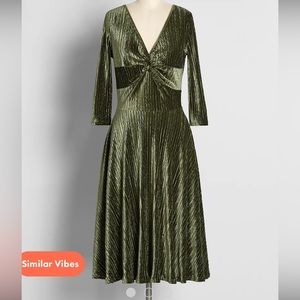 Voodoo Vixen XXL green stretch Velvet dress